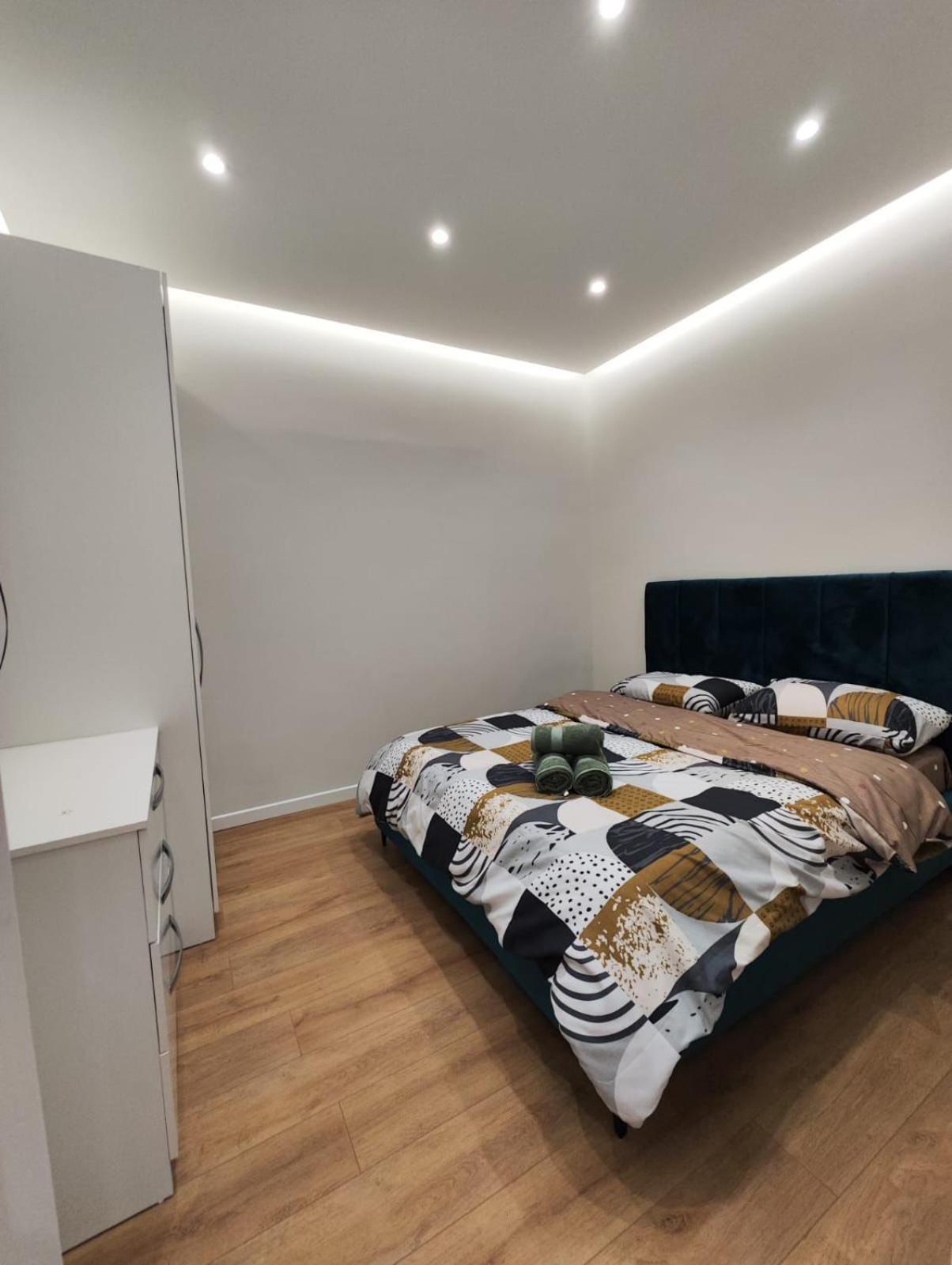 Pandora'S Box Apartament Тирана Экстерьер фото